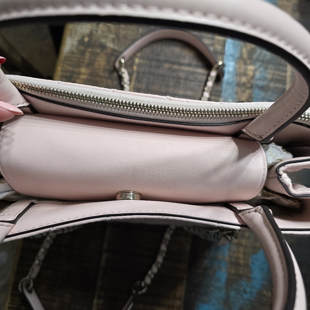 GUESS Quilted Pink Handbag - Picture 4 of 10